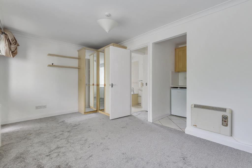 Buckland Wharf Court, Aston Clinton... Studio £140,000