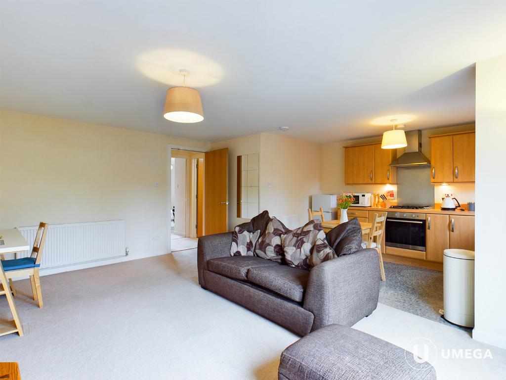 New Mart Square, Chesser, Edinburgh... 1 bed flat £925 pcm (£213 pw)