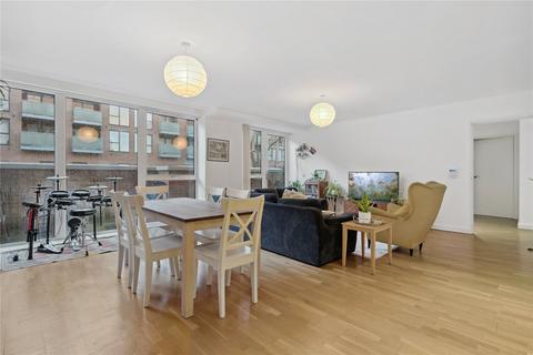 3 bedroom apartment to rent, Butterfly Court, Bathurst Square, London, N15