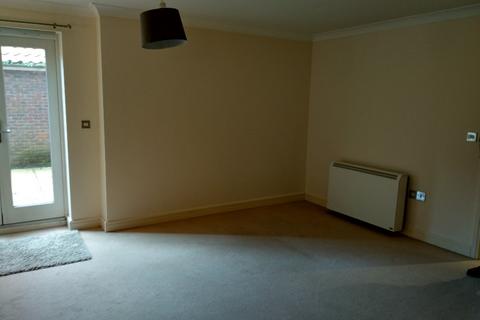 2 bedroom flat to rent, Thwaite Street, Cottingham, HU16