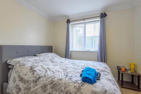 1 bedroom flat for sale - Burnham,  Slough,  Berkshire,  SL1