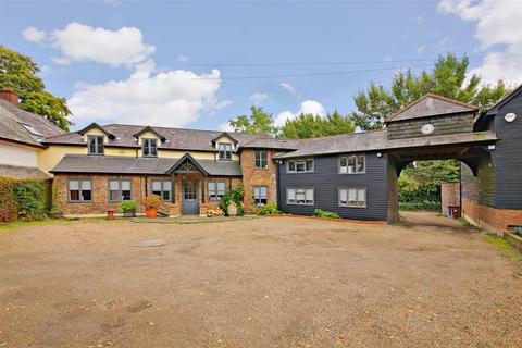 5 bedroom semi-detached house to rent, Grange Lane, Letchmore Heath, Watford, Hertfordshire, WD25