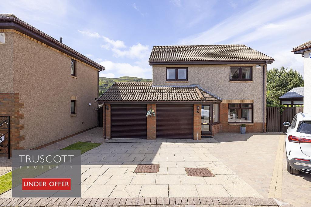 11 Auchingane, Fairmilehead, Edinburgh, EH10 7HU 4 bed detached house