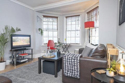 2 bedroom flat for sale - Bourne Estate, Portpool Lane, Farringdon