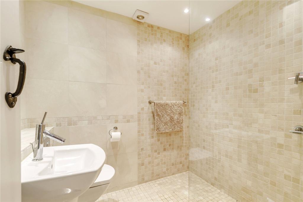 Bedroom Two En Suite