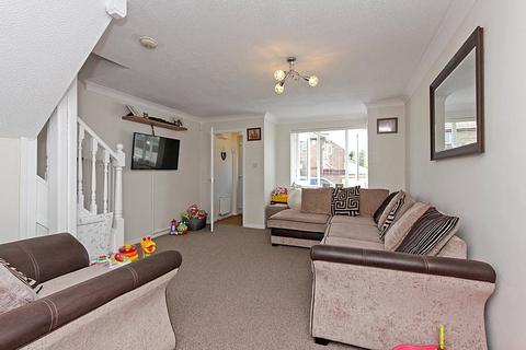 8 Yeates Drive, Kemsley, Sittingbourne, ME10 2UH