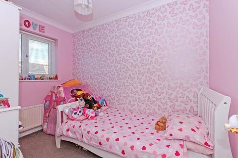 8 Yeates Drive, Kemsley, Sittingbourne, ME10 2UH