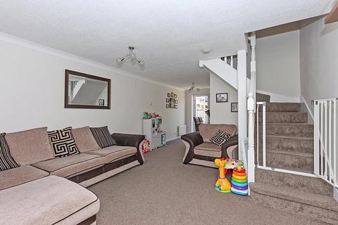8 Yeates Drive, Kemsley, Sittingbourne, ME10 2UH