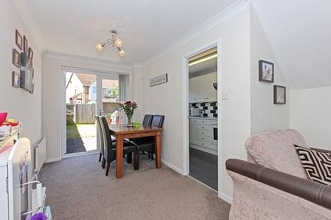 8 Yeates Drive, Kemsley, Sittingbourne, ME10 2UH