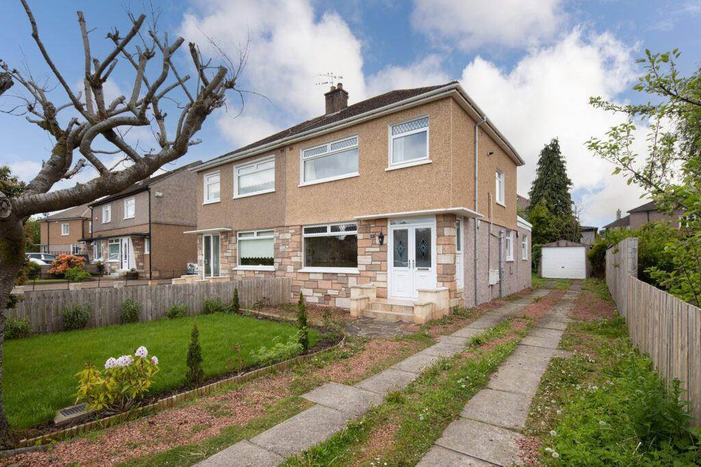 Leslie Avenue, Newton Mearns 3 bed semidetached villa for sale £309,000