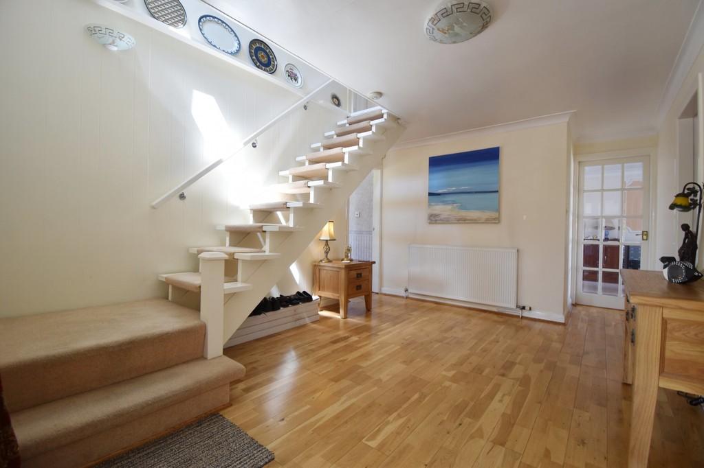East Halton Road, North Killingholme DN40 3JU 4 bed detached house for
