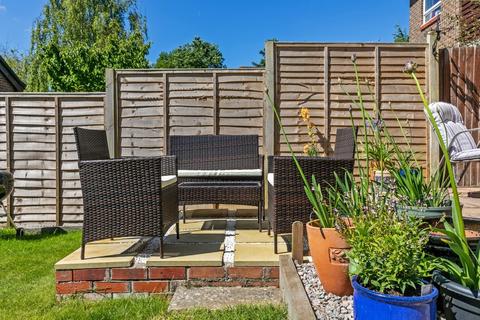 2 Fallow Field, Winchester, SO22 4LY