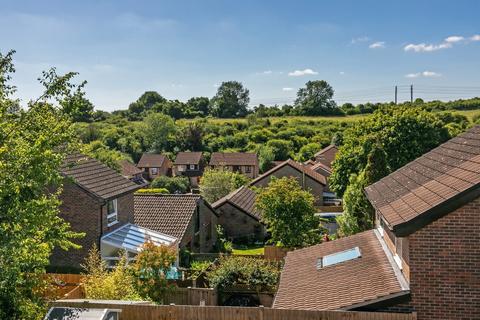 2 Fallow Field, Winchester, SO22 4LY