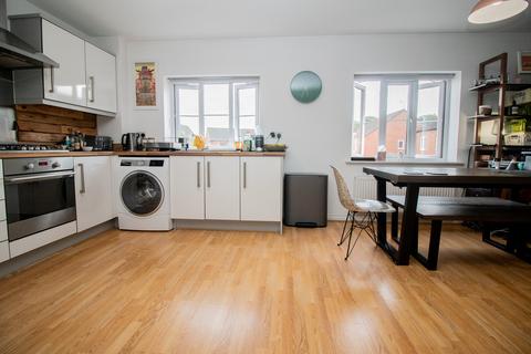 82 Arudur Hen, Radyr, Cardiff, CF15 8FX