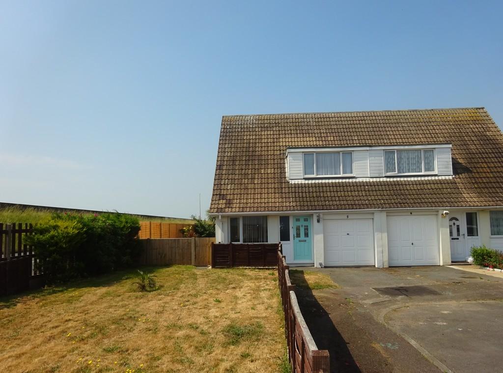 Livingstone Close, Dymchurch 3 bed semidetached house £329,950