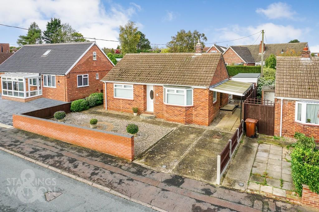 Sunny Grove, Costessey, Norwich 3 bed detached bungalow £290,000