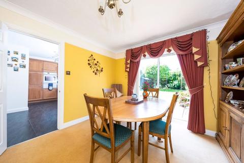 13 Appleton Drive, Dartford, DA2 7EN