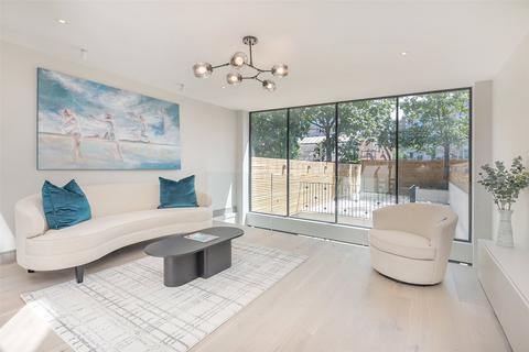4 bedroom apartment for sale - Brondesbury Road, Queens Park, London, NW6