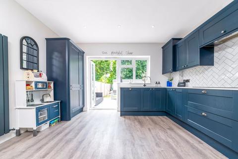 19 Wyncham Avenue, Sidcup, DA15 8EU