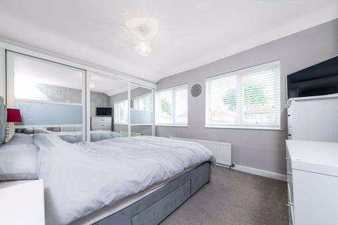 19 Wyncham Avenue, Sidcup, DA15 8EU