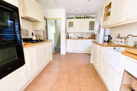 11 Sara Close, Sutton Coldfield, B74 4BN