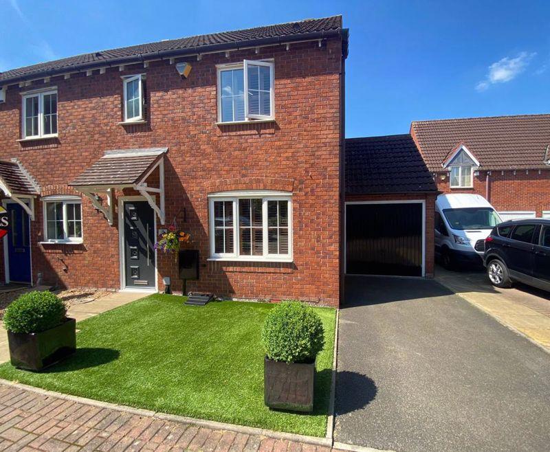 Weaver Court, Harvest Fields, Sutton Coldfield, B75 5UE 3 bed terraced