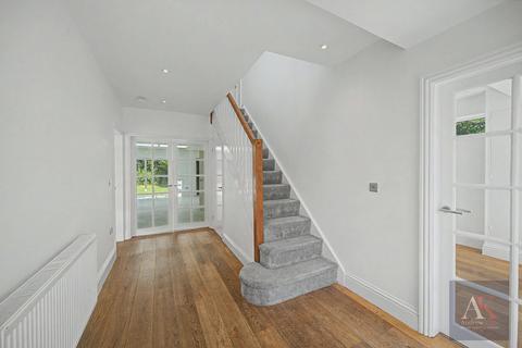 5 bedroom detached house for sale, Highlands Road Bamford OL11 5PD