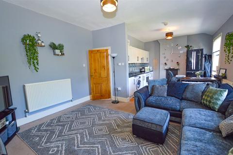 2 bedroom apartment for sale - Back Bay View Road, Colwyn Bay, Conwy, LL29