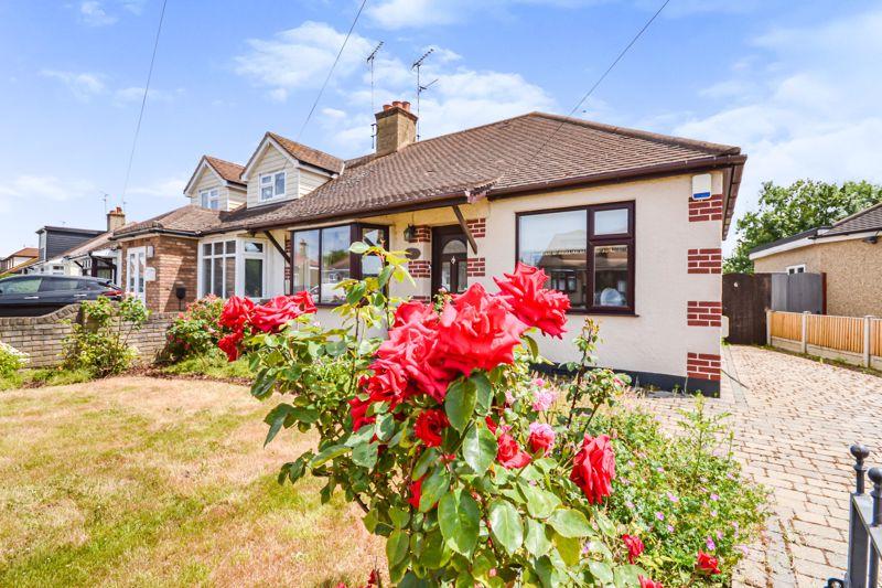Vincent Close, Corringham 2 bed semidetached bungalow £375,000