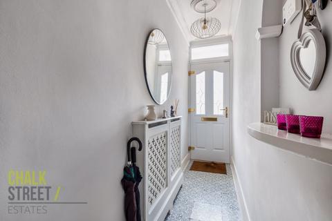 11 Globe Road, Hornchurch, RM11 1BS