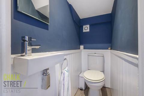 12 Beaumont Close, Romford, RM2 6LJ