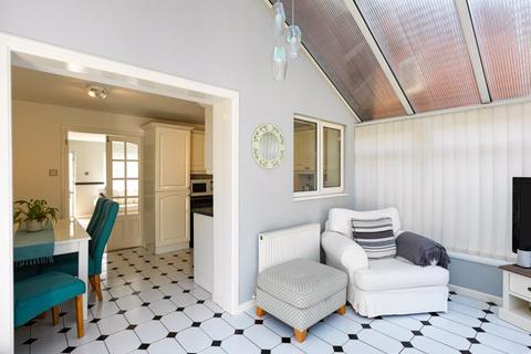 26 Fairways Drive, Madeley, Telford, TF7 5TD