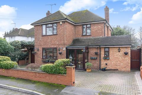 4 bedroom detached house for sale, Boleyn Close, Staines-upon-Thames, TW18
