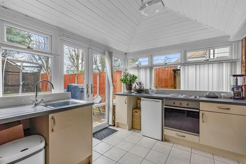 4 bedroom detached house for sale, Boleyn Close, Staines-upon-Thames, TW18