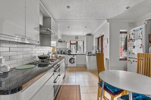 4 bedroom detached house for sale, Boleyn Close, Staines-upon-Thames, TW18