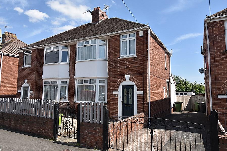 Summerway, Exeter, EX4 3 bed semidetached house £350,000