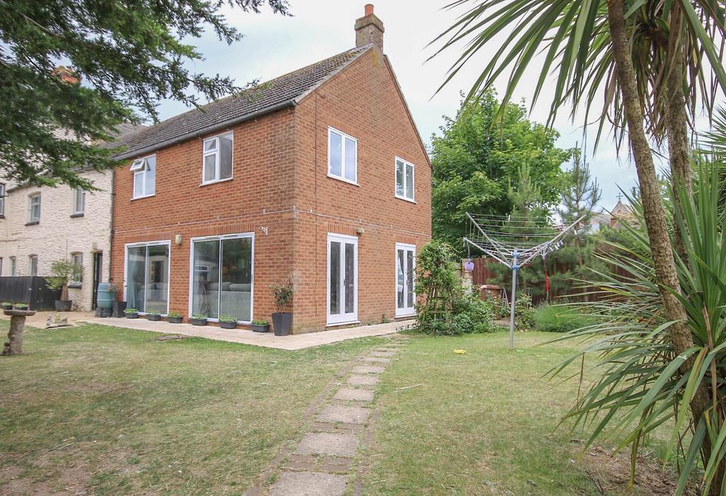Greevegate, Hunstanton, PE36 5 bed semidetached house £495,000