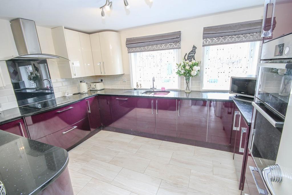 Greevegate, Hunstanton, PE36 5 bed semidetached house £495,000