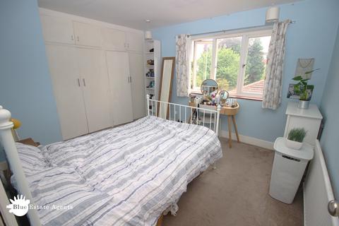 18, Sonia Court Sonia Gardens, Hounslow, TW5 0LY