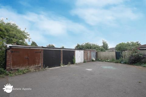 18, Sonia Court Sonia Gardens, Hounslow, TW5 0LY