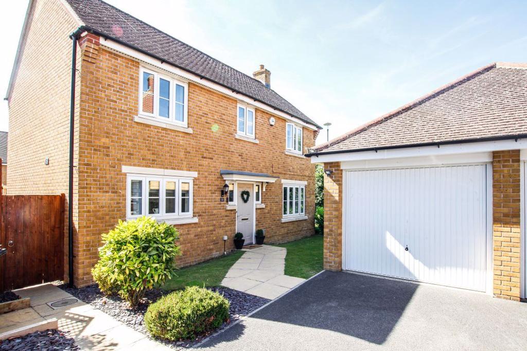 Kingdom Crescent, Swindon 4 bed house £1,850 pcm (£427 pw)