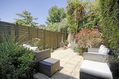 3 bedroom townhouse for sale, Station Road, Penge