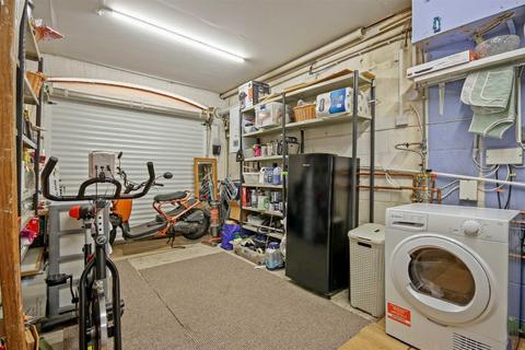 3 Station Road, London, SE20 7BE