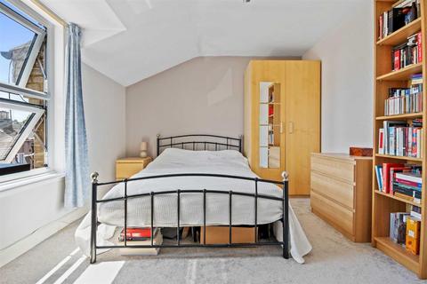 3 Station Road, London, SE20 7BE