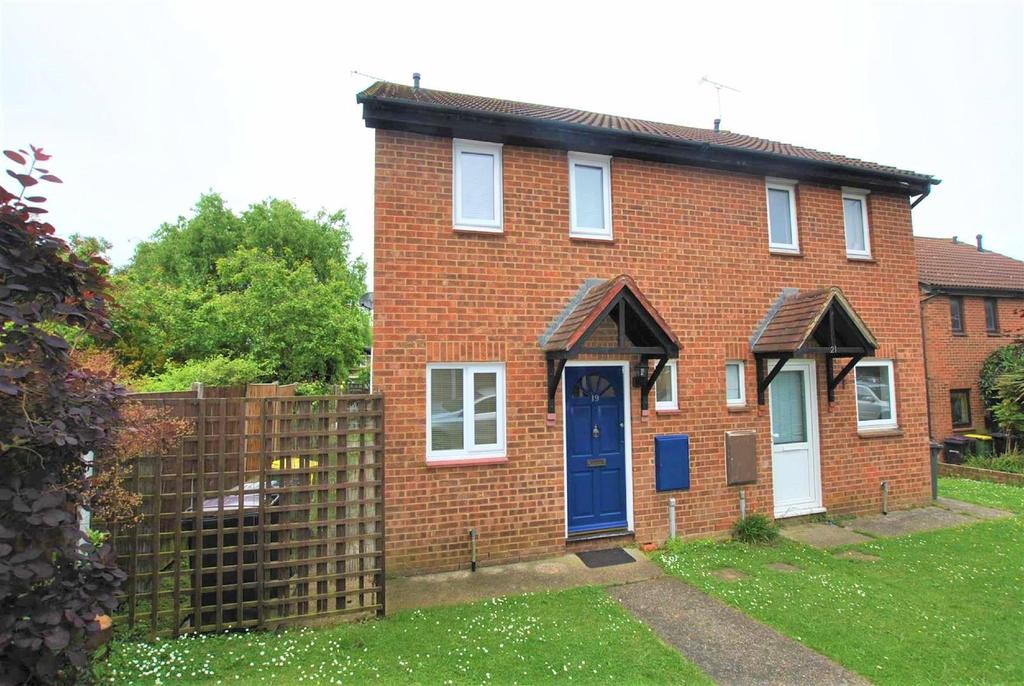 Woodstock Crescent, Hockley 2 bed semidetached house £325,000