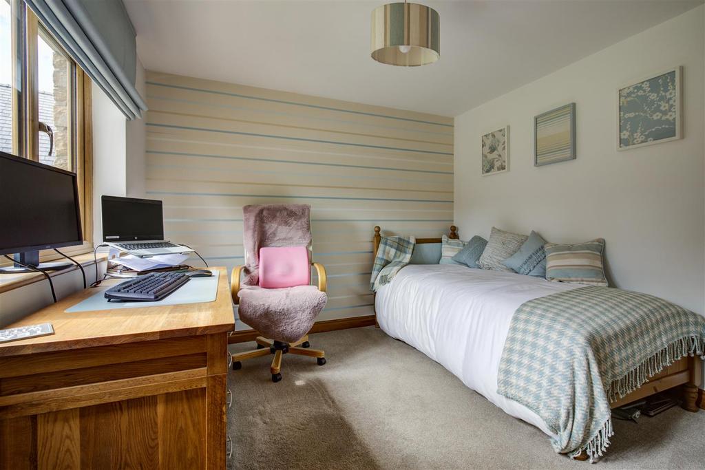 Bedroom 4/Office
