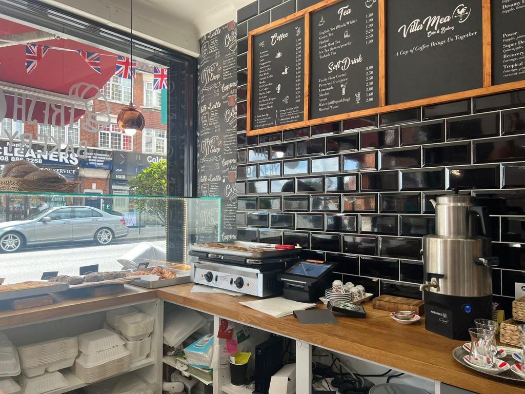 Coffee Shop For Sale in Palmers Green Restaurant for sale £99,500