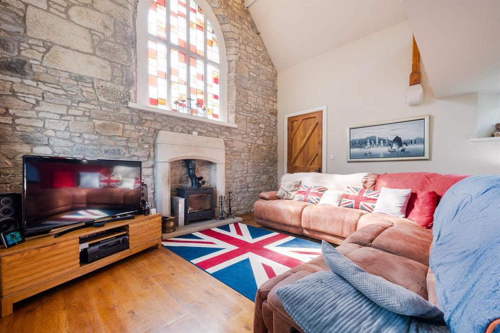 Lanark Road, Carstairs, Lanark 2 bed detached house £269,995