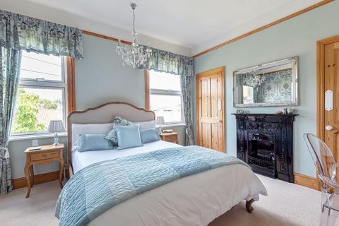 97 Leeds Road, Tadcaster, LS24 9LA