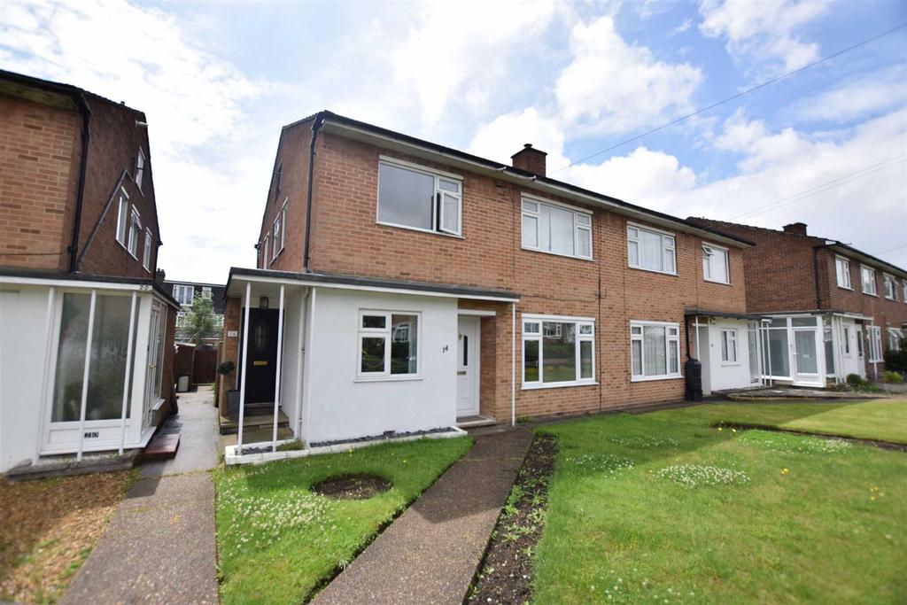 Heathfield, Chingford 2 bed £1,350 pcm (£312 pw)